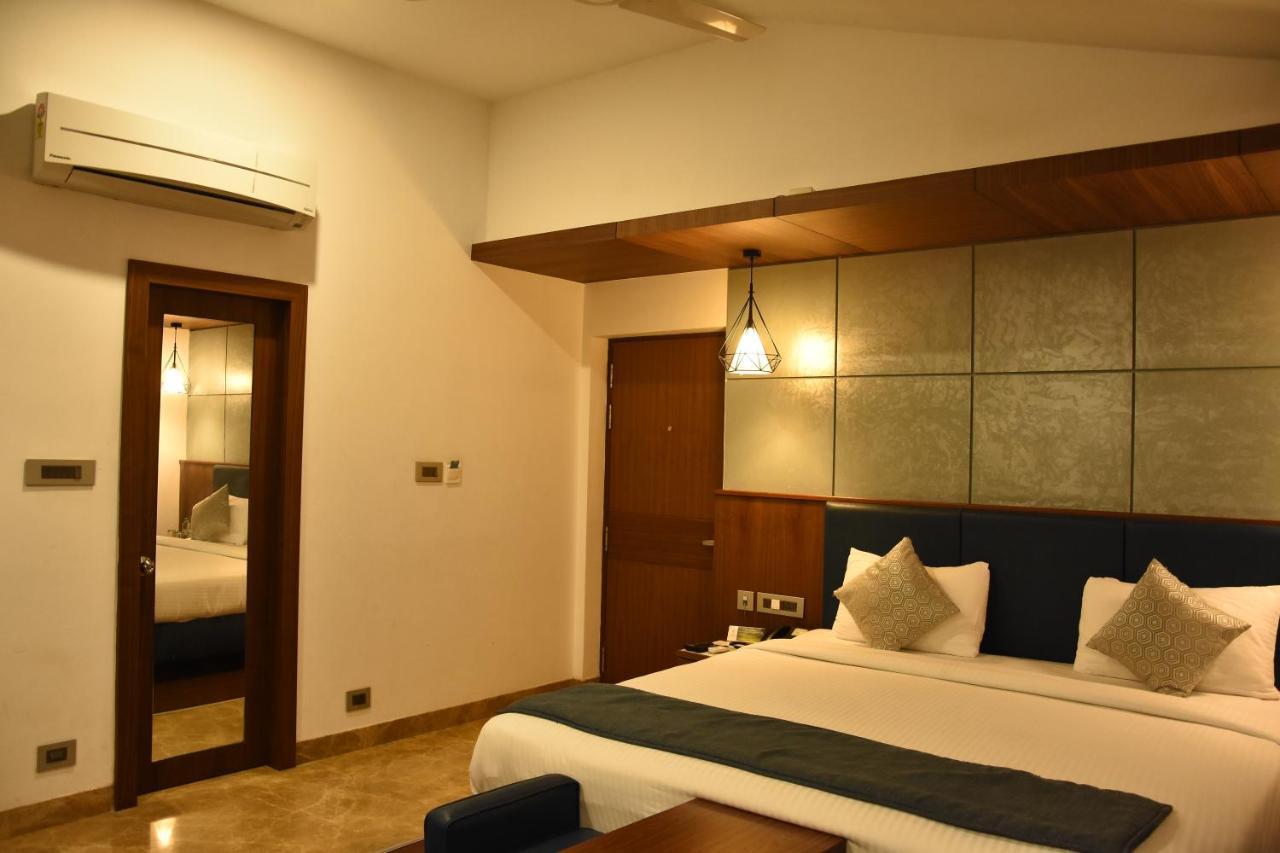 Poppys Vista Hotel Thirumurugan Poondi Екстериор снимка