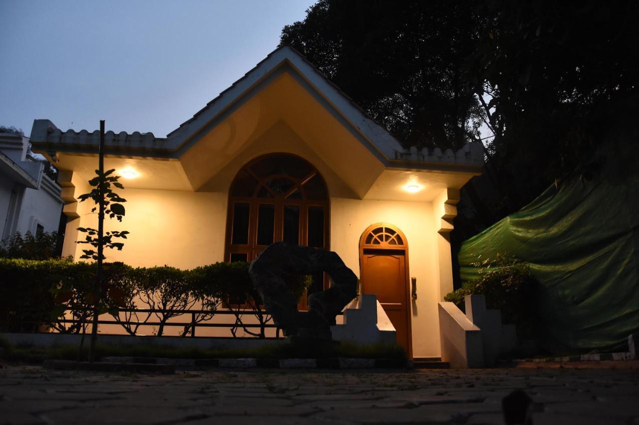 Poppys Vista Hotel Thirumurugan Poondi Екстериор снимка