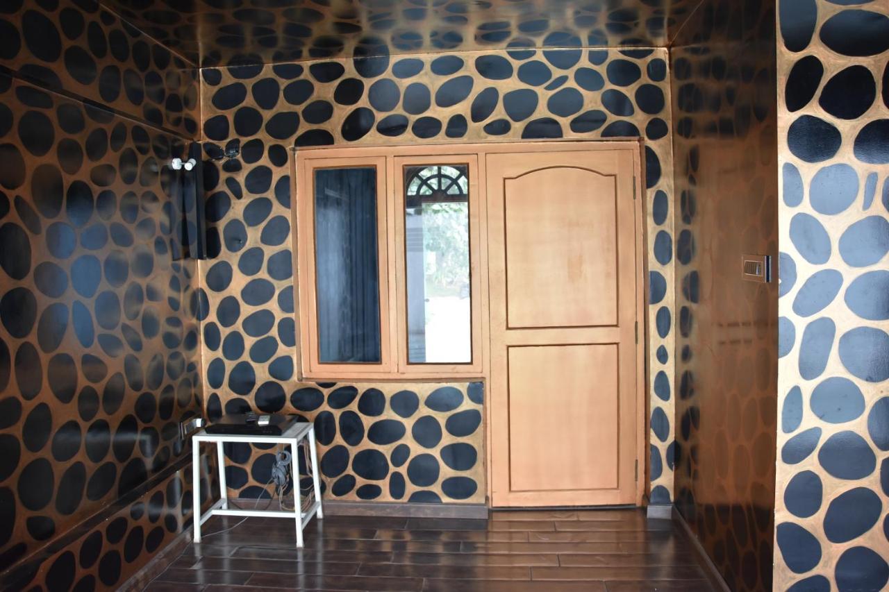 Poppys Vista Hotel Thirumurugan Poondi Екстериор снимка