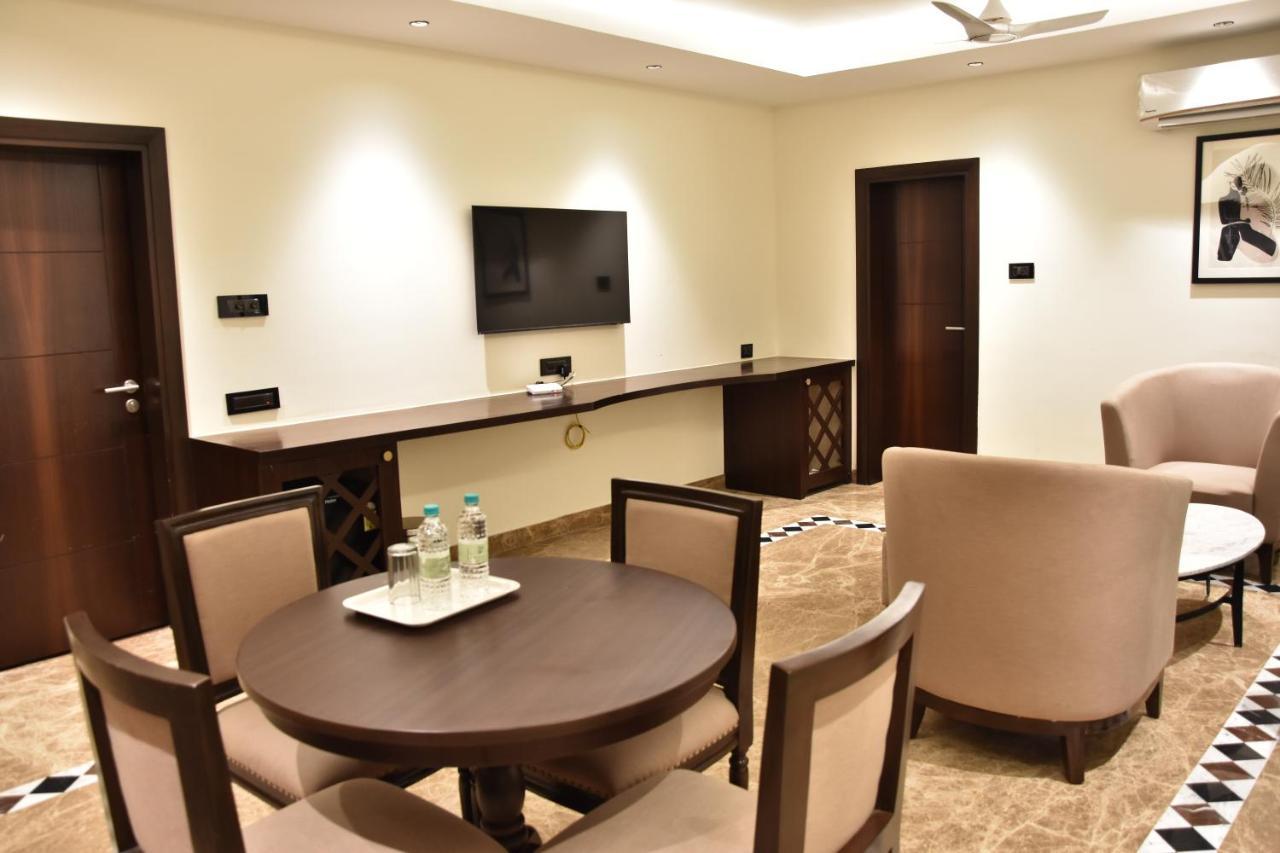Poppys Vista Hotel Thirumurugan Poondi Екстериор снимка