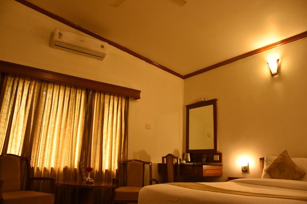 Poppys Vista Hotel Thirumurugan Poondi Екстериор снимка