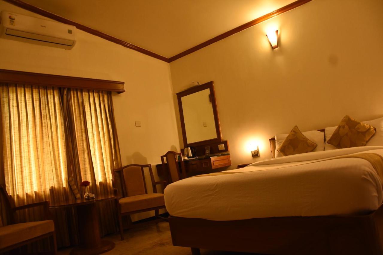 Poppys Vista Hotel Thirumurugan Poondi Екстериор снимка