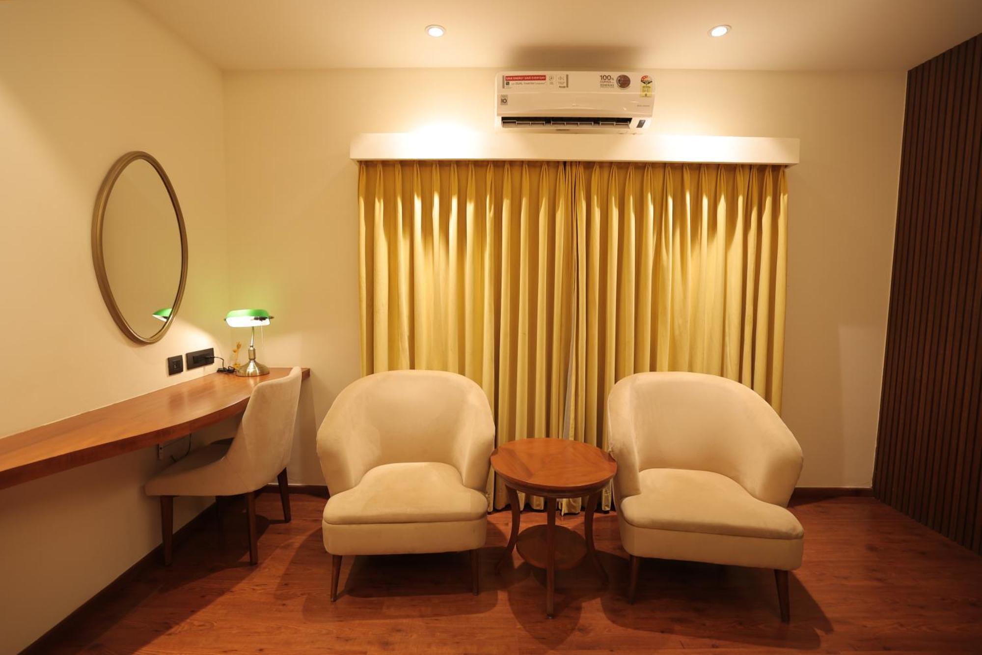 Poppys Vista Hotel Thirumurugan Poondi Екстериор снимка