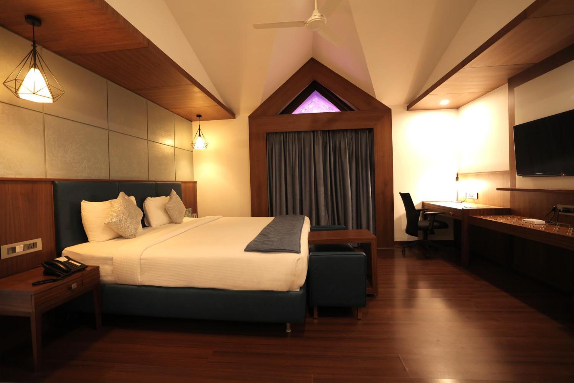Poppys Vista Hotel Thirumurugan Poondi Екстериор снимка