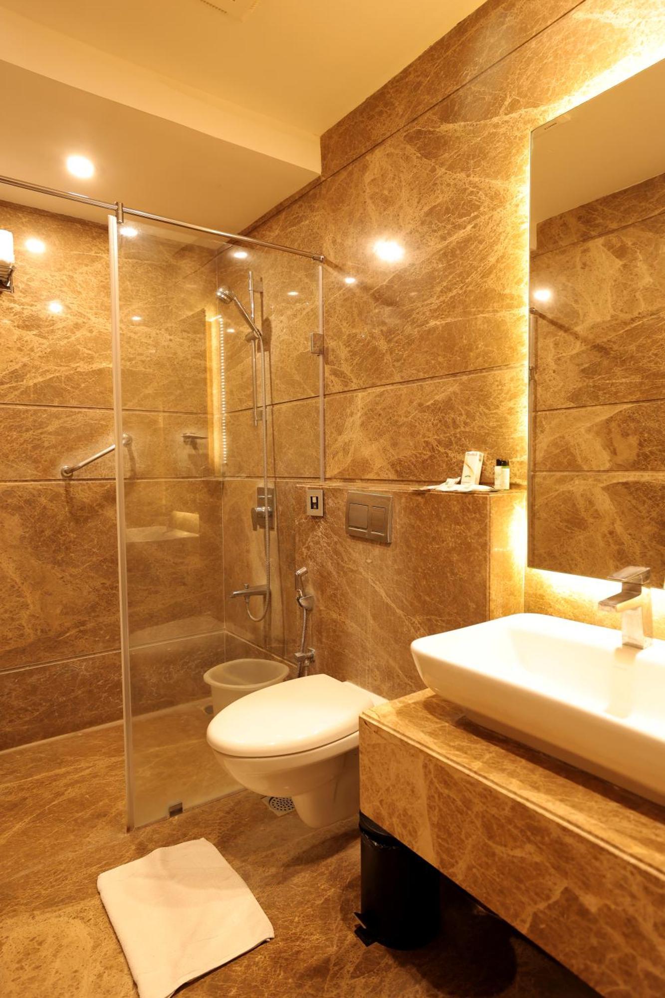 Poppys Vista Hotel Thirumurugan Poondi Екстериор снимка