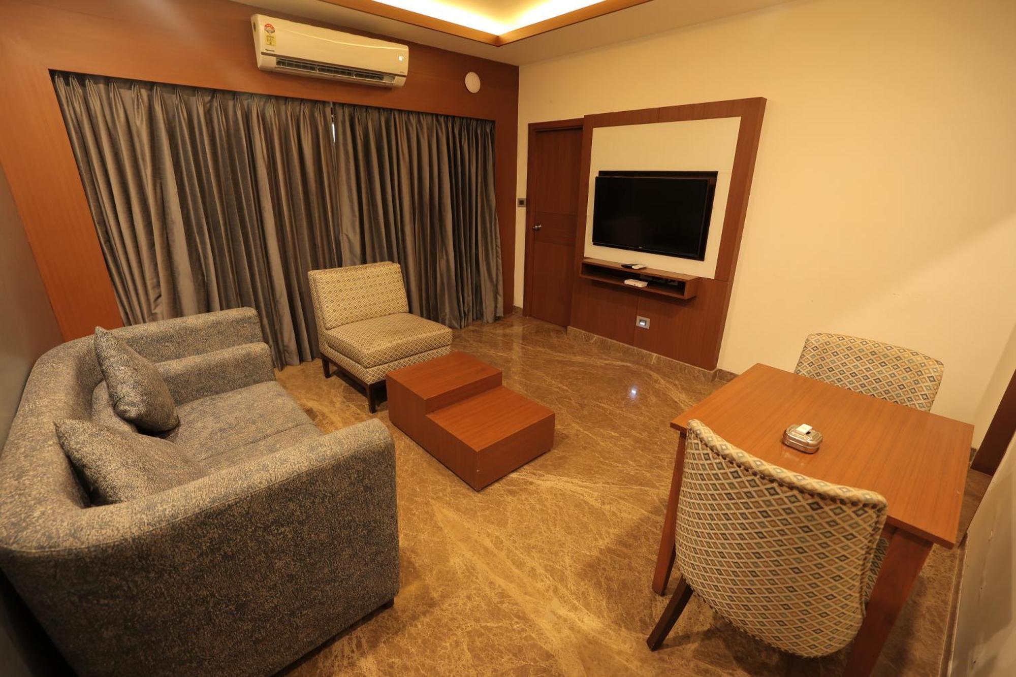 Poppys Vista Hotel Thirumurugan Poondi Екстериор снимка